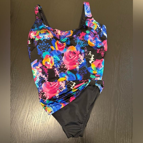 Great Lengths Rose Print One Piece Swimsuit Size 20 - Picture 3 of 7